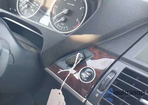 2010 BMW X5 xDrive35D z USA, uszkodzony, nr VIN 5UXFF0C58ALT85578